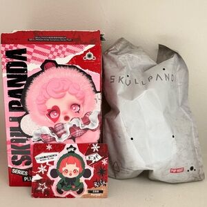 Pop Mart SKULLPANDA Winter Symphony Plush Pendant Series - Partita